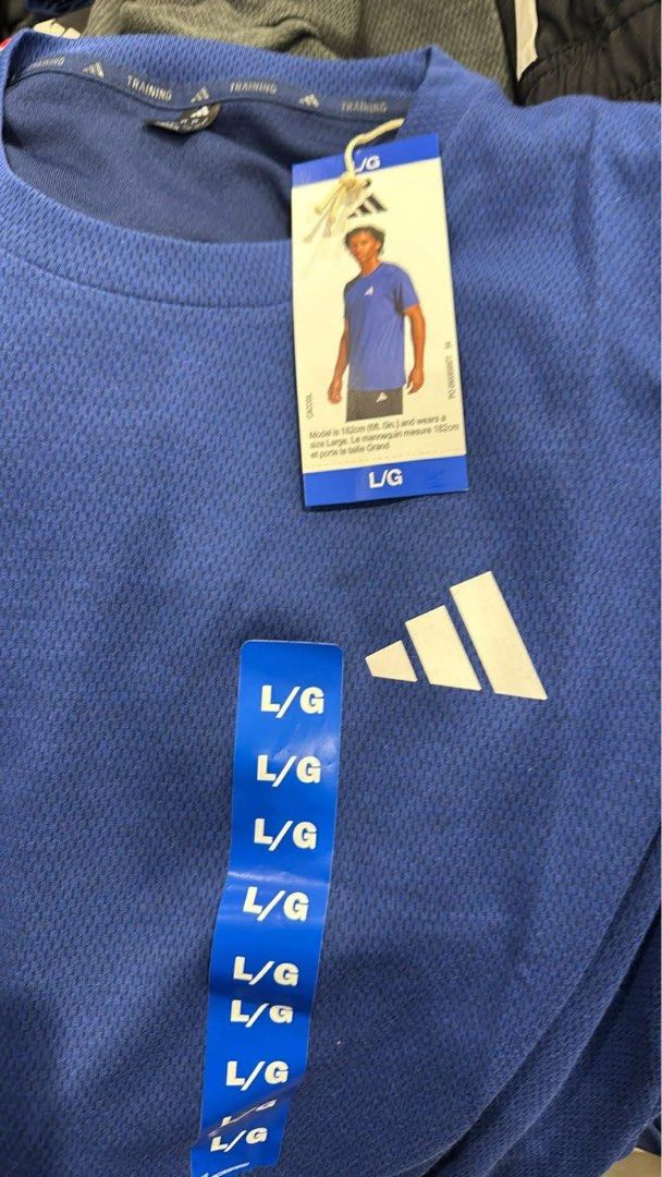 ADIDAS Active T-Shirt (Men) (Category: Activewear) located in Cavite. Submitted by xoxomhai (Listing ID 1461352264, Image 3). Description: Adidas Active T-Shirt (Men) – ₱1,000 📦 Specs / Availability: • Men’s activewear t-shirt • Lightweight and breathable fabric • Moisture-wicking for all-day comfort • Ideal for workouts, training, or casual wear • Classic Adidas branding • Original / authentic item Perfect for training and everyday wear 💪✨.