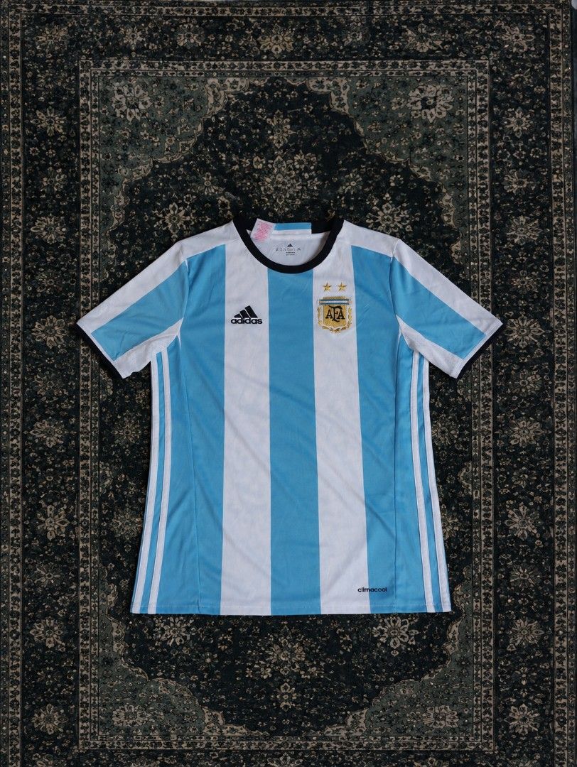ADIDAS Argentina Home jersey 2016 (Category: Activewear) located in Aroroy. Submitted by reibi929 (Listing ID 1461536360, Image 1). Description: Adidas Argentina Home Jersey 2016 • Brand: adidas • Item: Argentina Home Jersey 2016 • Size: M • Fit: Relaxed fit • Width: 17in • Length: 27½in • Like new • no issue • Original Message me if interested. Measurements and additional photos available upon request..