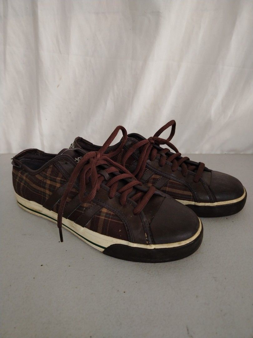 Adidas Brown Plaid Sneakers (Category: Sneakers) located in Bulacan. Submitted by amarijapansurplus (Listing ID 1461429723, Image 2). Description: - as is - 10.5" / 27cm -Brown Adidas sneakers - Features a stylish plaid pattern - Classic lace-up closure - Slight wear on the back heel tabs - Ideal for everyday casual wear.