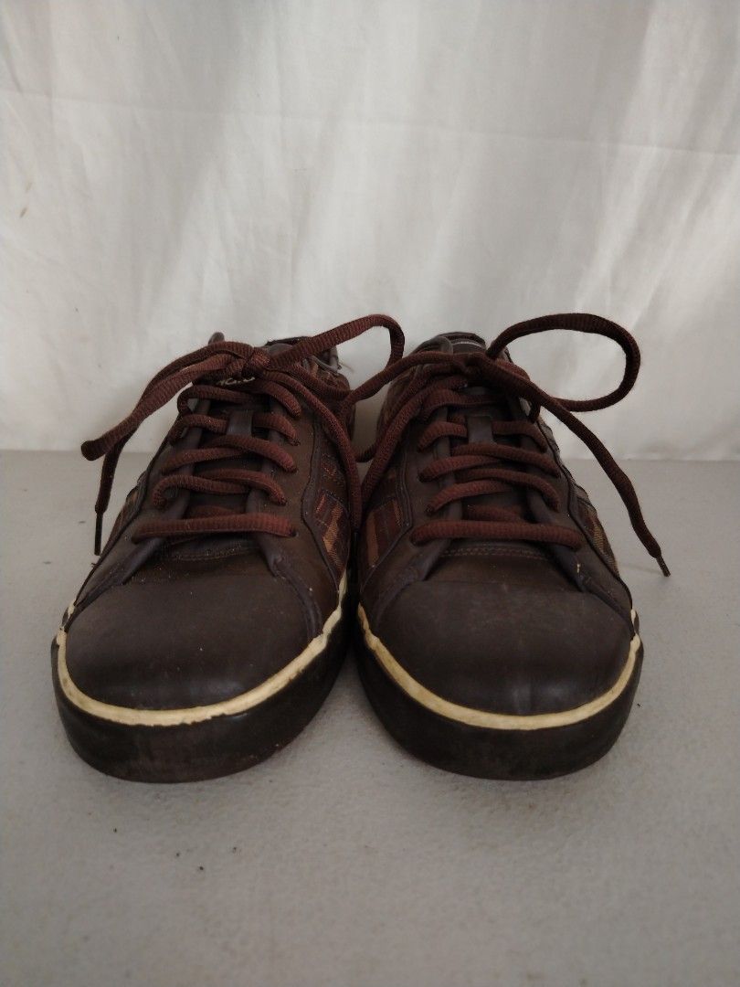 Adidas Brown Plaid Sneakers (Category: Sneakers) located in Bulacan. Submitted by amarijapansurplus (Listing ID 1461429723, Image 3). Description: - as is - 10.5" / 27cm -Brown Adidas sneakers - Features a stylish plaid pattern - Classic lace-up closure - Slight wear on the back heel tabs - Ideal for everyday casual wear.