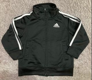 (Category: ) located in . Submitted by amorhesthrift (Listing ID 1461367167, Image 1). Description: .