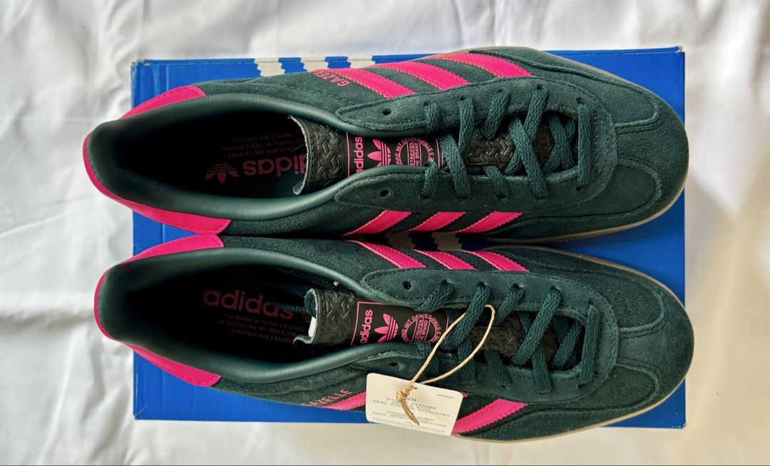 Adidas Gazelle Indoor W (Category: Sneakers) located in Caloocan City. Submitted by liveflower_016991 (Listing ID 1461483753, Image 3). Description: Adidas Gazelle Indoor W Aurora Ivy / Shock Pink / Gum Sizes: US 7.5 UK 6 & US 7 UK 5.5 Brand new and original ❌ SRP: PHP 7,300 ✅ Now: PHP 3,000 + SF.
