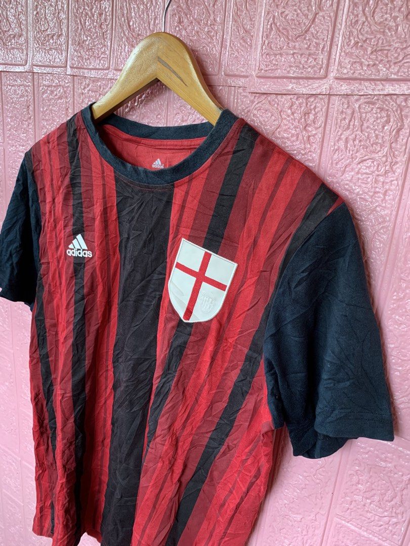 Adidas Jersey Shirt (Category: Tshirts & Polo Shirts ) located in Kabacan. Submitted by mansourrrrrr (Listing ID 1461410427, Image 2). Description: Adidas Jersey Shirt Size: Medium Color rate: 9.5 No issue.