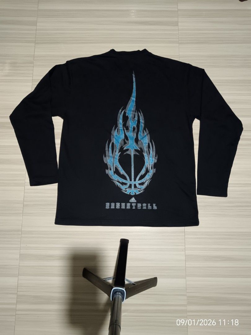 Adidas Longsleeve (Category: Coats, Jackets and Outerwear) located in Manila. Submitted by bright_ambnzn (Listing ID 1461529166, Image 2). Description: .