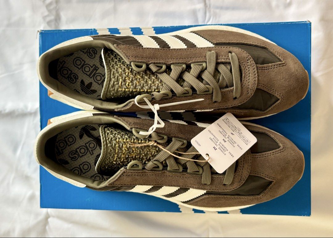 Adidas Retropy E5 (Category: Sneakers) located in Caloocan City. Submitted by liveflower_016991 (Listing ID 1461482926, Image 3). Description: Adidas Retropy E5 Cardboard Green Size: US 8.5 UK 8 Brand new and original ❌ SRP: PHP 7,700 ✅ Now: PHP 3,000 + SF.