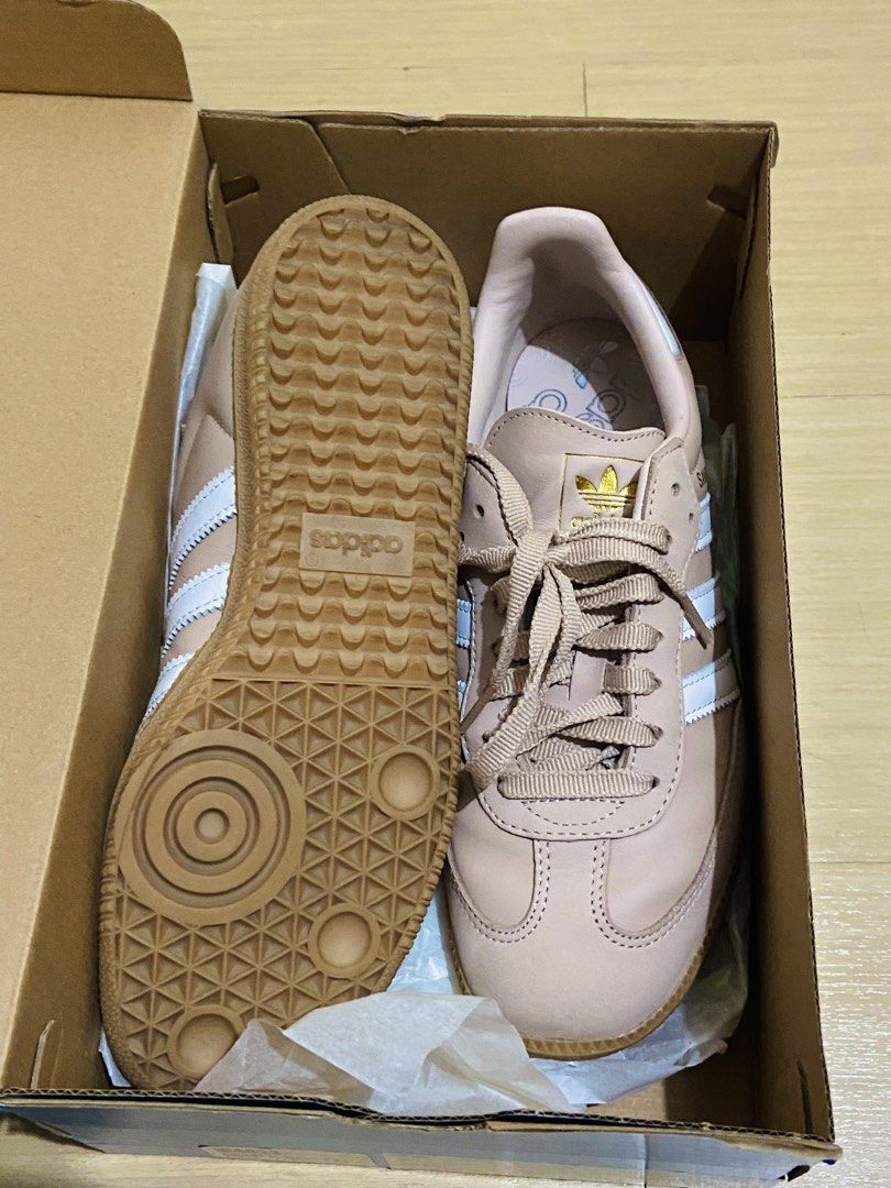 Adidas Samba OG US 8.5 (Category: Sneakers) located in Pasig City. Submitted by abbyflabby (Listing ID 1461413728, Image 3). Description: Rarely used Adidas Samba OG with box and still clean .