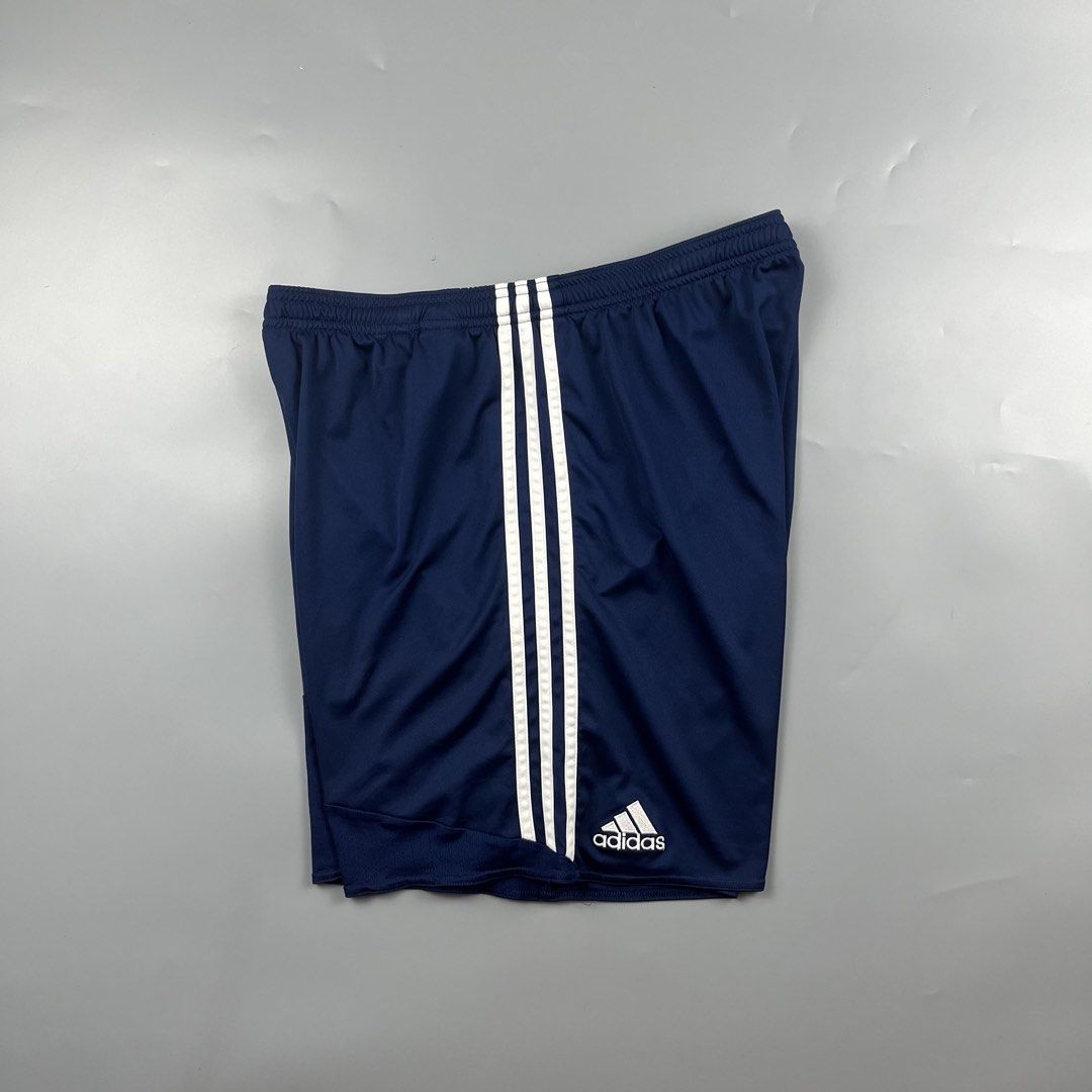 Adidas Shorts (Category: Activewear) located in Los Banos. Submitted by 4030.archives. (Listing ID 1461494413, Image 1). Description: Adidas Shorts 1000 Pesos Large Fits 30-34 Waistline Length : 17 inches Hem : 13 inches Good as new.