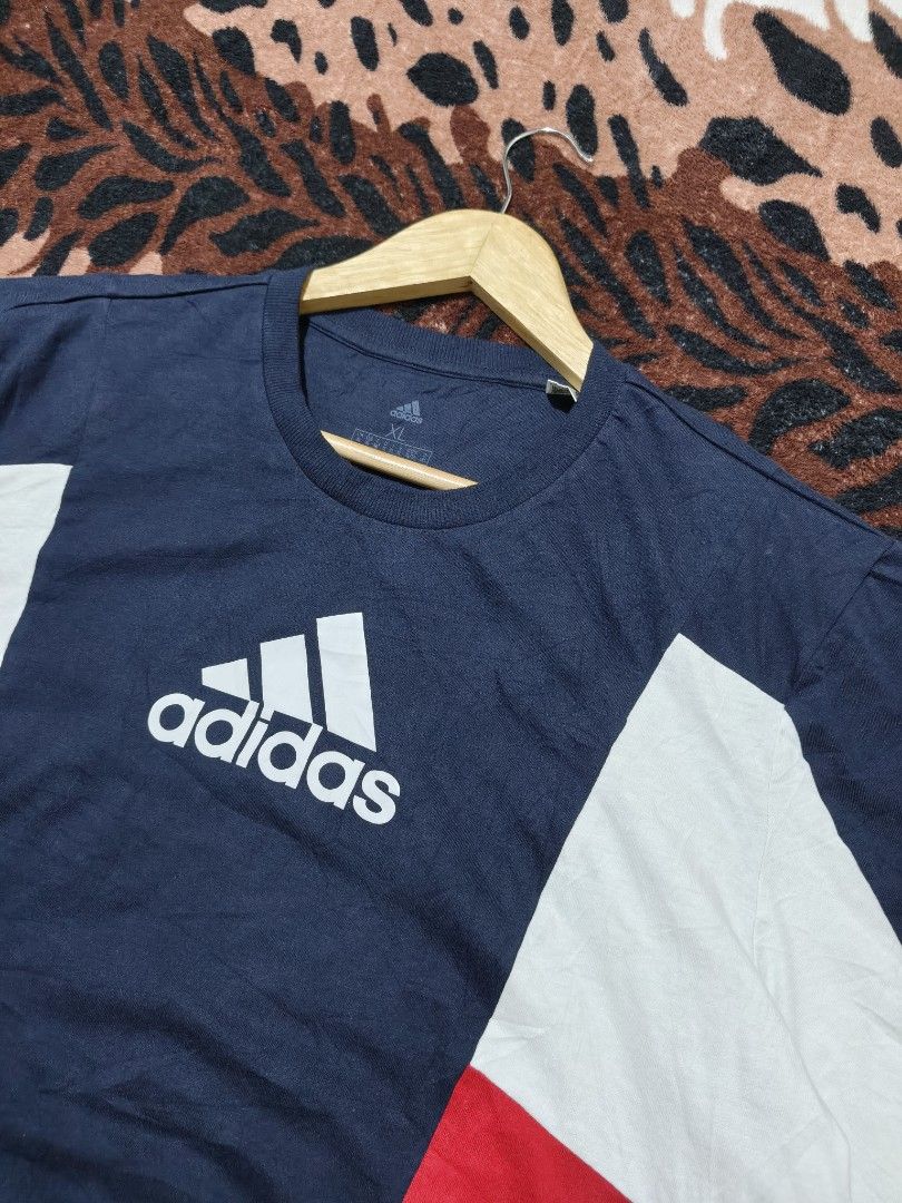 ADIDAS SIZE XL (Category: Tshirts & Polo Shirts ) located in Manila. Submitted by gelove.thrift (Listing ID 1461560982, Image 1). Description: .