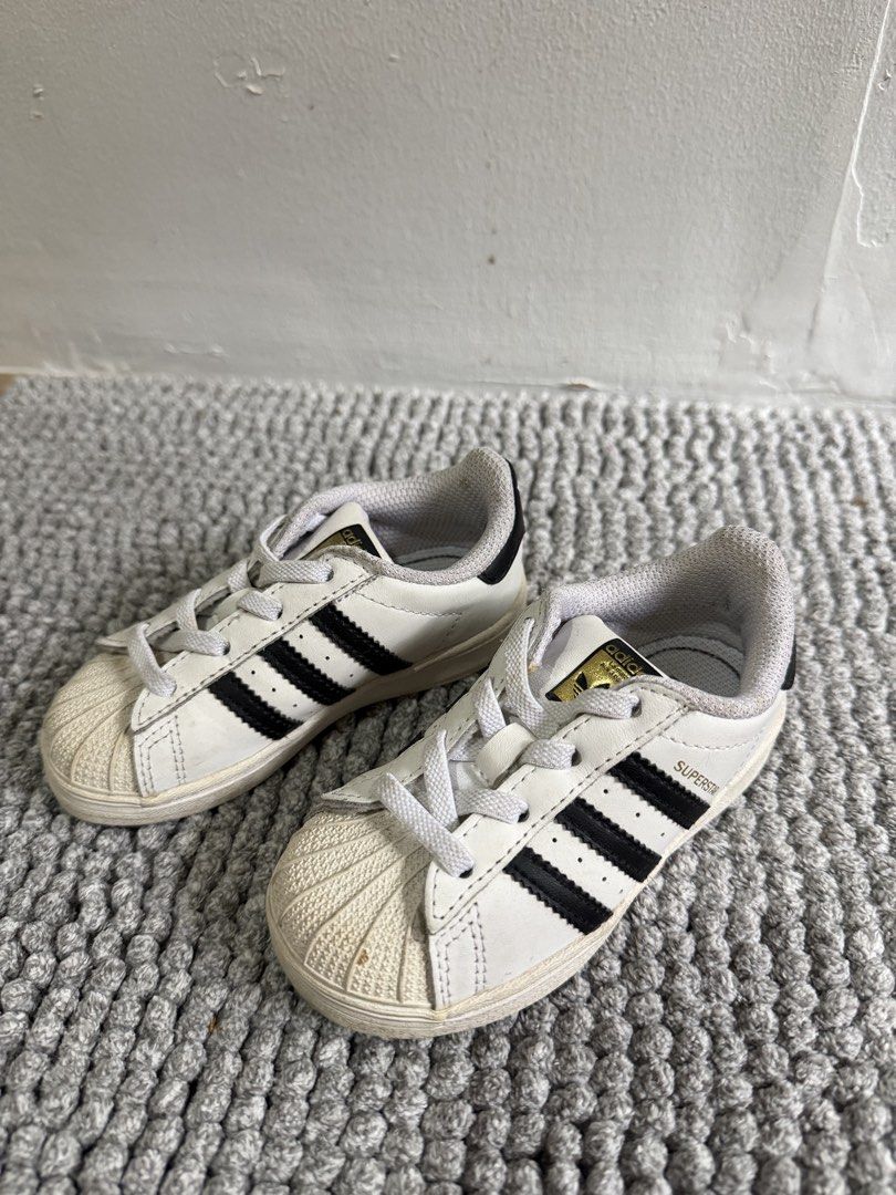 Adidas Superstar Shoes (Category: Babies & Kids Fashion) located in Paranaque City. Submitted by cellybelly (Listing ID 1461329304, Image 2). Description: .