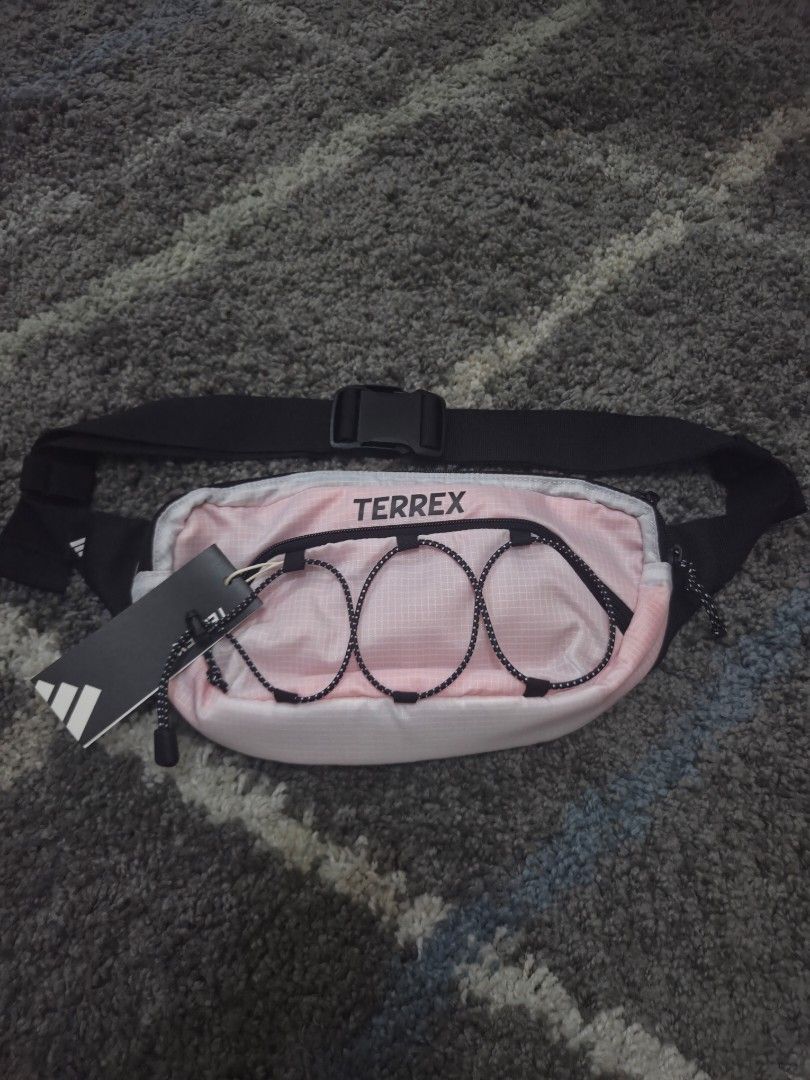 Adidas Terrex Multi Waist Pack 2.5L (Category: Belt bags, Clutches and Pouches) located in Bacoor. Submitted by robingueco (Listing ID 1461517668, Image 1). Description: Adidas Terrex Multi Waist Pack 2.5L ₱999.