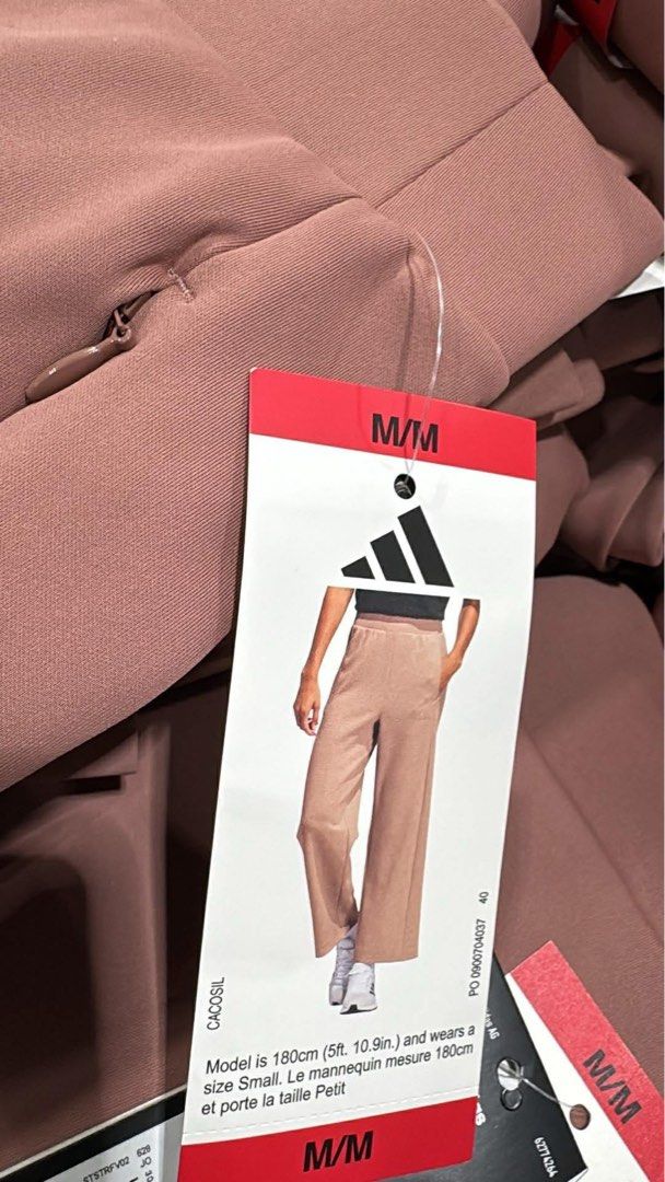 ADIDAS Wide Leg Pants (Category: Other Bottoms) located in Cavite. Submitted by xoxomhai (Listing ID 1461344147, Image 2). Description: Adidas Wide Leg Pants 💰 ₱1,300 only Stay comfy and stylish with these trendy wide-leg pants — perfect for casual wear, travel, or sporty everyday outfits. 📦 Product Details: • Brand: Adidas • Wide-leg comfortable fit • Soft and breathable fabric • Elastic waistband for a better fit • Stylish sporty design • Per