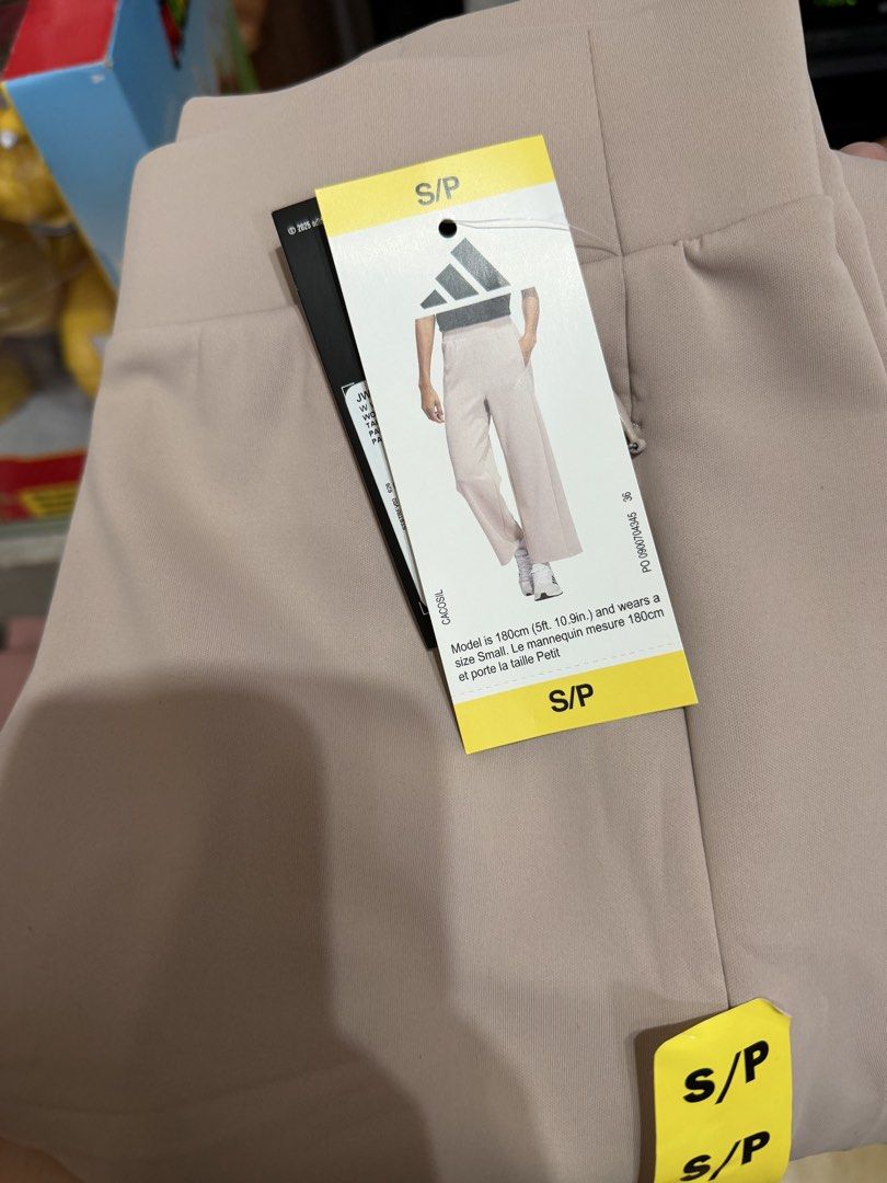 ADIDAS Wide Leg Pants (Category: Other Bottoms) located in Cavite. Submitted by xoxomhai (Listing ID 1461344147, Image 3). Description: Adidas Wide Leg Pants 💰 ₱1,300 only Stay comfy and stylish with these trendy wide-leg pants — perfect for casual wear, travel, or sporty everyday outfits. 📦 Product Details: • Brand: Adidas • Wide-leg comfortable fit • Soft and breathable fabric • Elastic waistband for a better fit • Stylish sporty design • Per