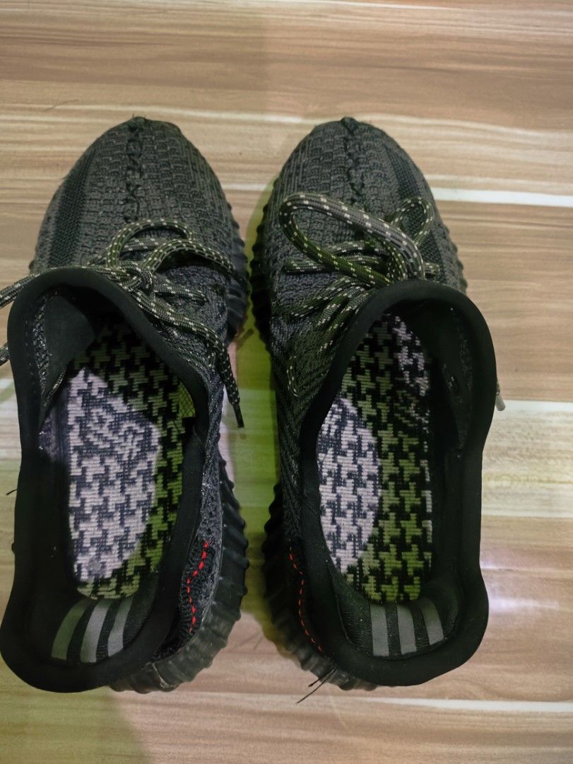 Adidas Yeezy Boost 350 V2 Dark Grey (Category: Sneakers) located in Quezon City. Submitted by ohmysale1980 (Listing ID 1461454741, Image 2). Description: - Adidas Yeezy Boost 350 V2 - Color: Dark Grey - Size: US 6.5 - Features: Signature Primeknit upper, Boost sole - Ideal for: Everyday wear - Condition: Please check photos for details.