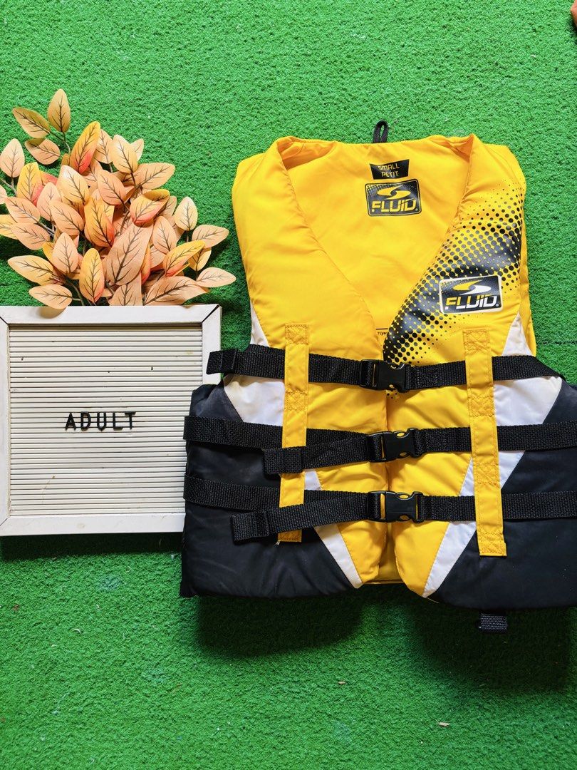 adult lifevest (Category: Coats, Jackets and Outerwear) located in San Mateo. Submitted by ariakid47 (Listing ID 1461452224, Image 1). Description: .