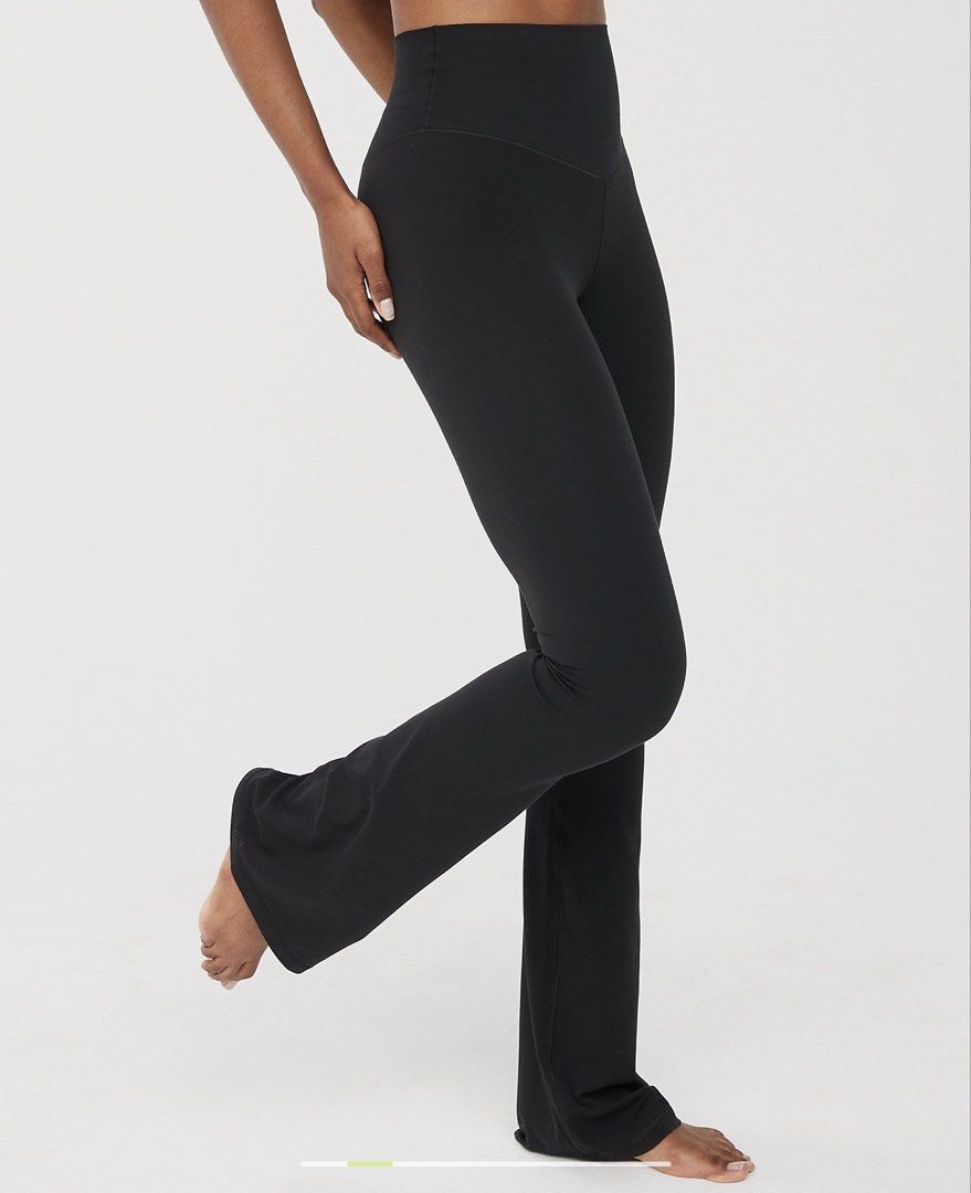 Aerie Bootcut Leggings (Category: Other Bottoms) located in San Juan, La Union. Submitted by clothedbyaya (Listing ID 1461537253, Image 2). Description: ✨ CANADA PRE-ORDER PASABAY ✨ 📌 Order Details & Payment Terms Deposit: 60% Downpayment required to reserve your item Balance: Remaining balance payable within 2 months Dispatch: Item will be shipped immediately once fully paid 🚚 Shipping Options FREE Air Cargo: via LBC (Pouch size ONLY) (up to 1