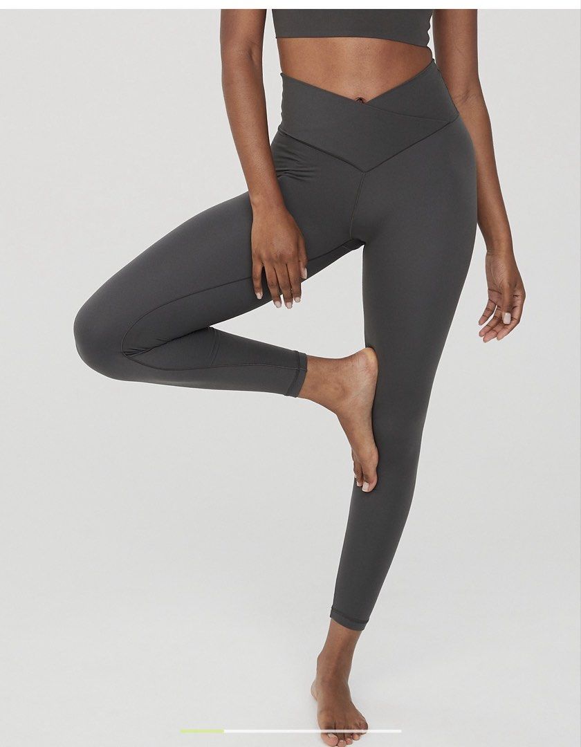 Aerie Crossover Legging (Category: Other Bottoms) located in San Juan, La Union. Submitted by clothedbyaya (Listing ID 1461537599, Image 3). Description: ✨ CANADA PRE-ORDER PASABAY ✨ 📌 Order Details & Payment Terms Deposit: 60% Downpayment required to reserve your item Balance: Remaining balance payable within 2 months Dispatch: Item will be shipped immediately once fully paid 🚚 Shipping Options FREE Air Cargo: via LBC (Pouch size ONLY) (up to 