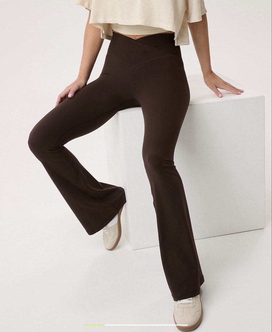 Aerie Crossover Leggings (Category: Other Bottoms) located in San Juan, La Union. Submitted by clothedbyaya (Listing ID 1461536503, Image 3). Description: ✨ CANADA PRE-ORDER PASABAY ✨ 📌 Order Details & Payment Terms Deposit: 60% Downpayment required to reserve your item Balance: Remaining balance payable within 2 months Dispatch: Item will be shipped immediately once fully paid 🚚 Shipping Options FREE Air Cargo: via LBC (Pouch size ONLY) (up to