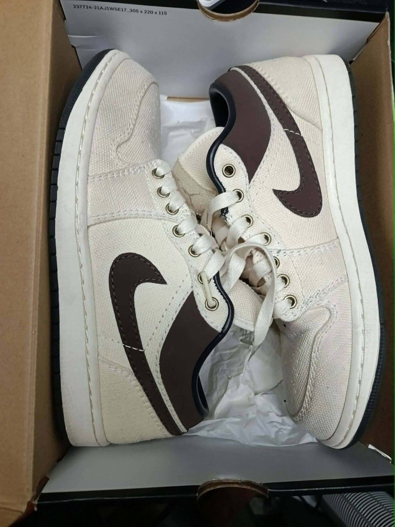 Air Jordan 1 Low PRM (Category: Casual Shoes) located in Mandaluyong City. Submitted by noel_30 (Listing ID 1461354061, Image 1). Description: Air Jordan 1 Low PRM Price 2,800 Srp nyan sa mall 7,295 Bihira lng magamit Nasa pic na info.