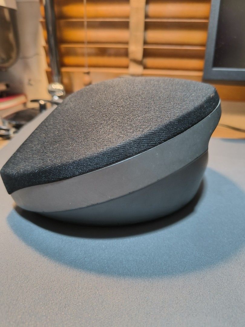AIWA Surround Speaker (Category: Soundbars, Speakers & Amplifiers) located in Makati City. Submitted by franco31 (Listing ID 1461466273, Image 2). Description: Aiwa SX-R280 surround speaker, can be use for background speaker. 50W 16ohms.