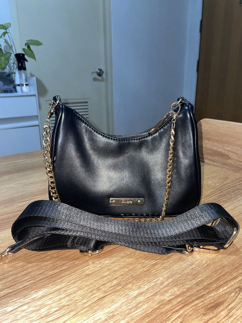 Aldo black leather bag (Category: Shoulder Bags) located in Manila. Submitted by valentinaababy (Listing ID 1461516470, Image 2). Description: still in good condition.