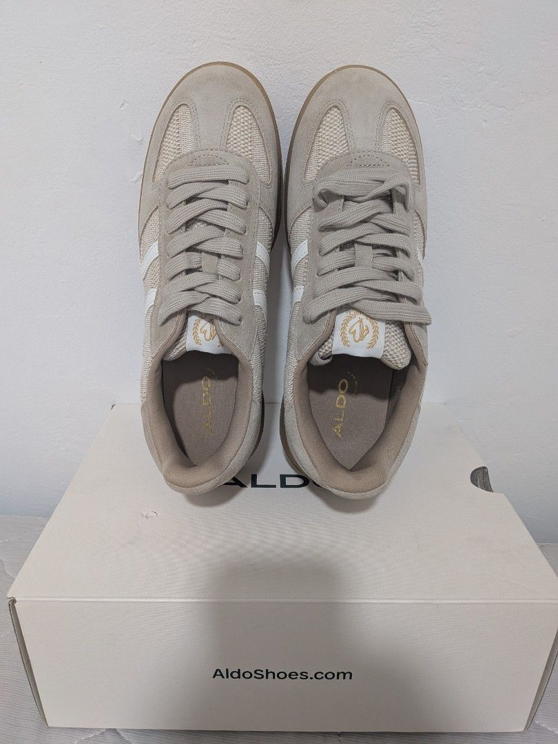 Aldo Elabrintar low-top trainers (Category: Sneakers) located in Makati City. Submitted by luismiguel373 (Listing ID 1461534630, Image 3). Description: BRAND NEW (bought from Za1ora) SIZE : 41 Euro 10 US Women 8 US Men RFS: Wrong Fit Loc: Cembo, Taguig, Metro Manila Shipping: buyer's expense.