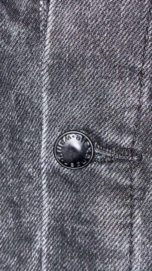Alexander Wang Black Denim Shorts Size 26 (Category: Shorts) located in Placer. Submitted by talaalond61563 (Listing ID 1461329625, Image 3). Description: - Alexander Wang black denim shorts - Size 26 - Waist: 28 - Button fly front - Raw hem detail - 100% cotton - Care: Wash cold separately, tumble dry low, cool iron if needed.