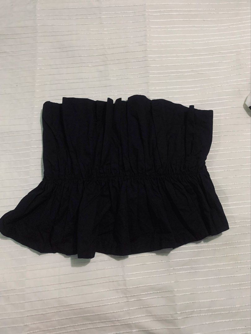 ALL ITEMS ARE BRANDED (Category: Others Tops) located in Bauang. Submitted by silvercode (Listing ID 1461379859, Image 2). Description: .