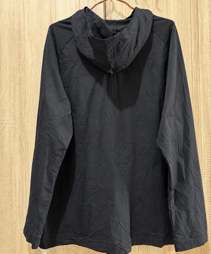 ALO Yoga Hooded Jacket 2XL (Category: Coats, Jackets and Outerwear) located in Manila. Submitted by manifestd. (Listing ID 1461399433, Image 3). Description: ALO Yoga Hooded Jacket ✔️2XL width 26 length 28 ✔️Lightweight and breathable for running, training, or casual streetwear layering. ✔️Black, minimalist, with hood and integrated kangaroo pockets. ✔️Excellent condition, no issue ✔️Lalamove / J&T ready.