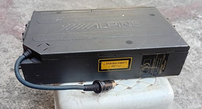 Alpine Compact Disc Changer (Category: Other Audio Equipment) located in Quezon City. Submitted by g0hhan (Listing ID 1461420648, Image 3). Description: Alpine 6 Disc CD Changer with installation cable Model: CHM-S601 Nahalungkat sa Baul.... Not sure if working.... selling the item 'AS-IS' Pick-up lang po..