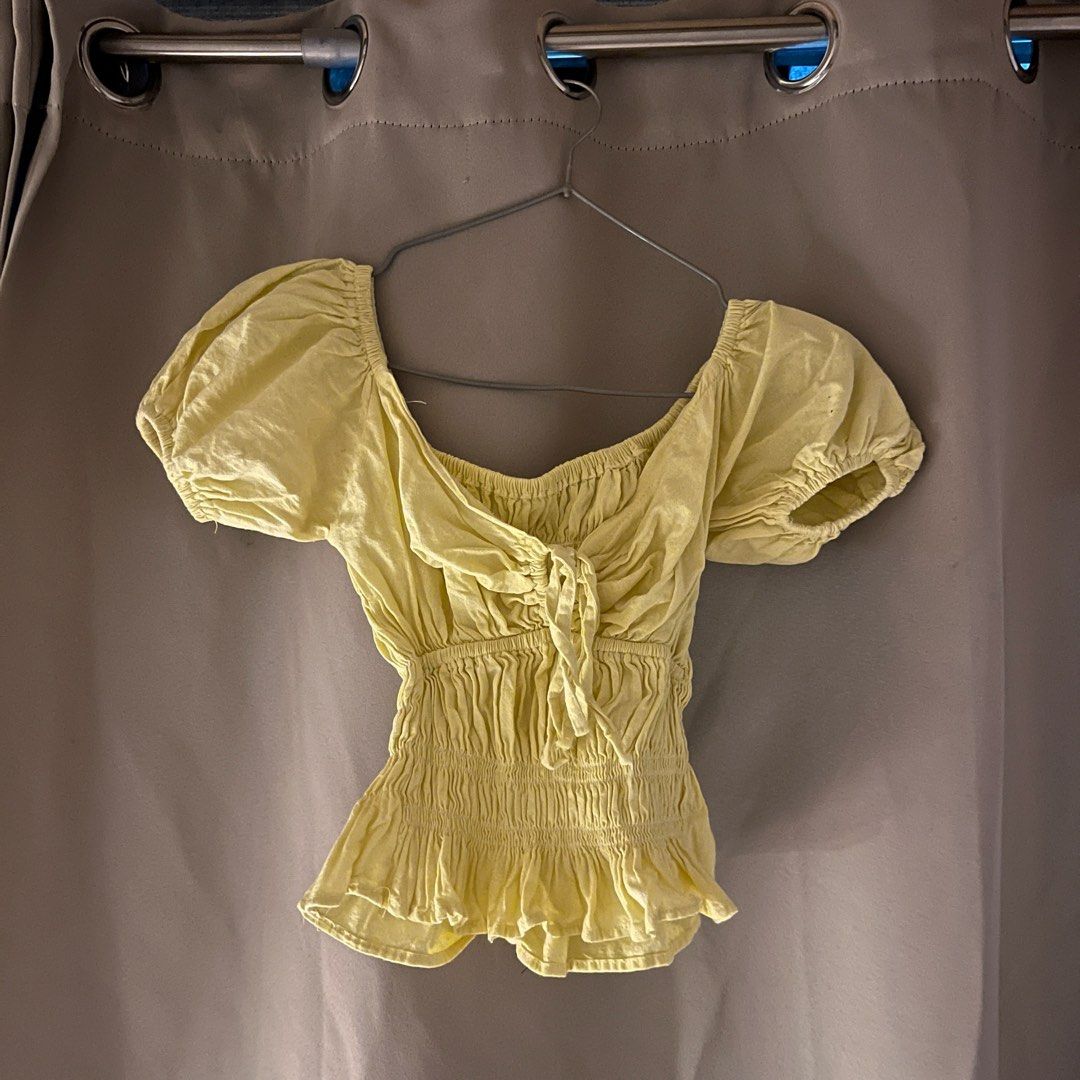 Amelia Top (Category: Blouses) located in Manila. Submitted by lovedbygela19 (Listing ID 1461558279, Image 1). Description: - used twice - ready for its new owner ◡̈ - no issue - bought this sa orange app for ₱257.