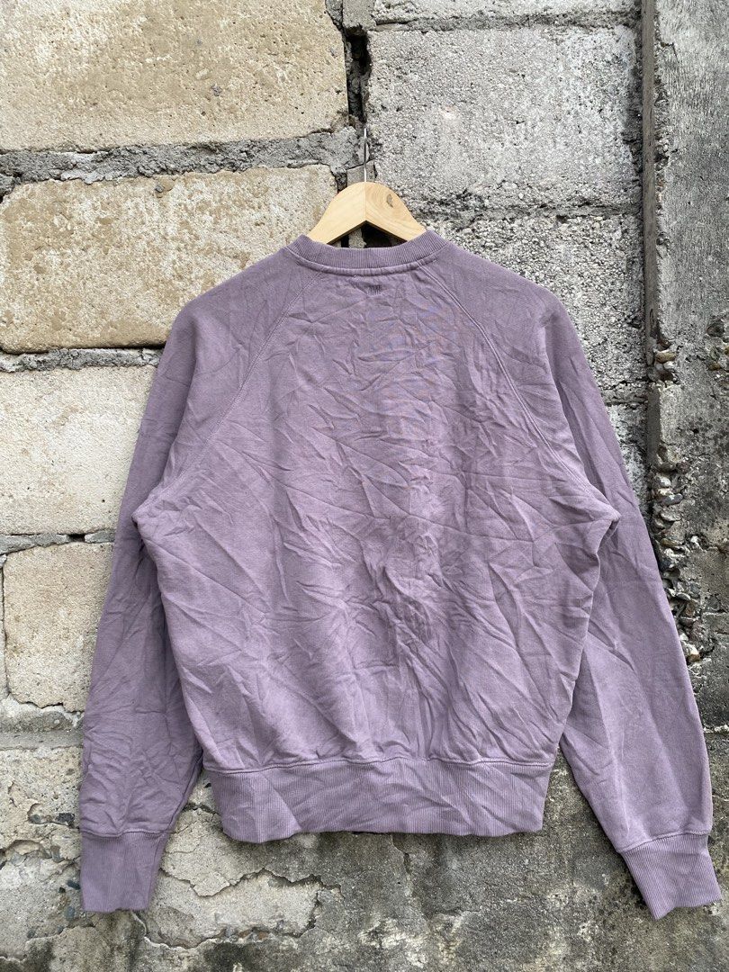 Ami Paris Crewneck (Category: Activewear) located in Candaba. Submitted by dejesus.bench17 (Listing ID 1461454118, Image 2). Description: Ami Paris Crewneck Sweater -Color: Lavender -Condition: Excellent -Color rate: 9/10 -Issue: Needwash -Dimes: W22 L24 -Price: 2,500 still negotiable .
