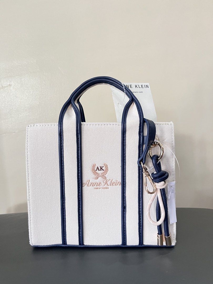 Anne klein (Category: Cross-body Bags) located in Tagum. Submitted by mats0830 (Listing ID 1461331625, Image 1). Description: .