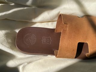 (Category: ) located in . Submitted by thestyleedit_ (Listing ID 1461433266, Image 1). Description: .