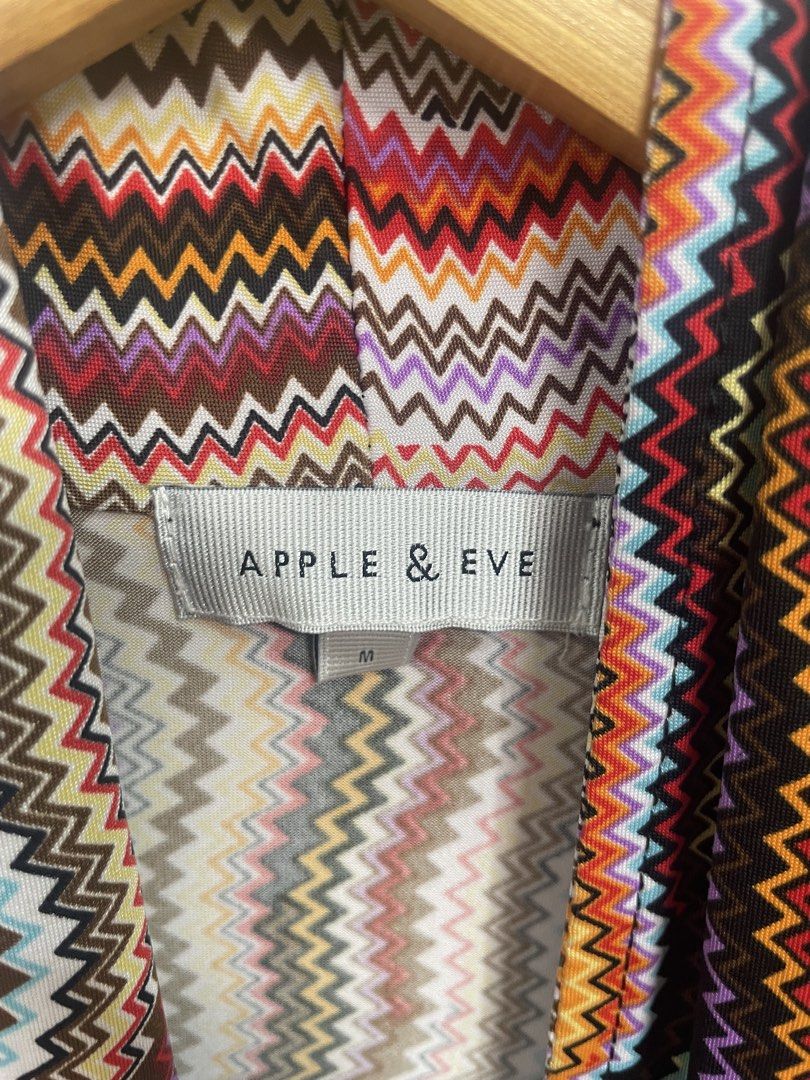 Apple & Eve Zigzag Print Midi Dress (Category: Dresses) located in Las Pinas. Submitted by qcleopatrastrove (Listing ID 1461344221, Image 2). Description: Please manage your expectations. Thank you.🤎.