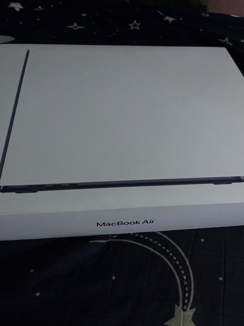 15” MacBook Air M2 (Category: Laptops & Notebooks) located in Manila. Submitted by timothysab66866 (Listing ID 1461482070, Image 2). Description: - MacBook Air M2 (15-inch) - 8GB RAM - 256GB Storage - Complete with orig box and charger - Midnight - Has Minimal Scratch - No screen issue 38500₱ slightly negotiable !! Monumento Area.