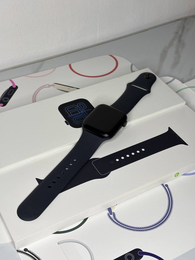 APPLE WATCH SE 3 44MM GPS (Category: Wearables & Smart Watches) located in Manila. Submitted by barbie_nicole17 (Listing ID 1461439498, Image 1). Description: •Midnight Finish • Black Rubber Strap • Complete Box • No issues • Used less than a week.