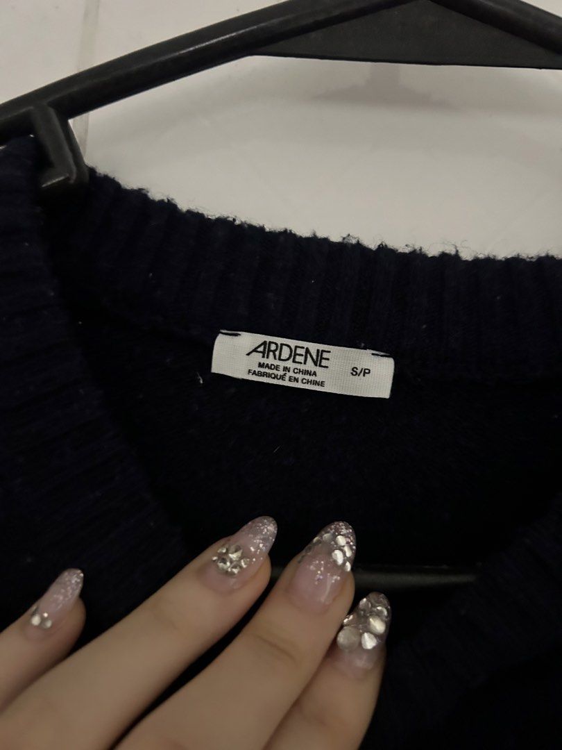 Ardene blue sweater (Category: Coats, Jackets and Outerwear) located in Pasig City. Submitted by chloelovespink (Listing ID 1461339389, Image 2). Description: Canadian brand🇨🇦 Used 2x only .
