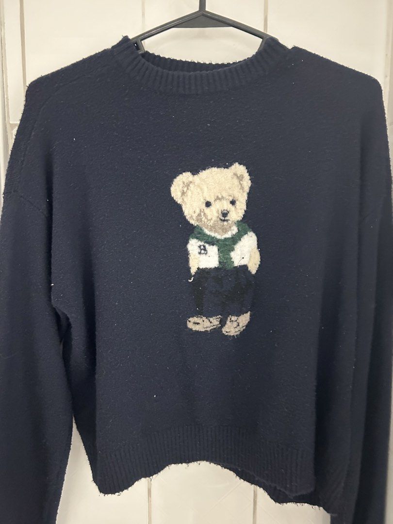 Ardene blue sweater (Category: Coats, Jackets and Outerwear) located in Pasig City. Submitted by chloelovespink (Listing ID 1461339389, Image 1). Description: Canadian brand🇨🇦 Used 2x only .