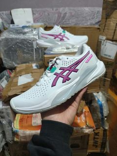 (Category: ) located in . Submitted by shoesyourbrand (Listing ID 1461470899, Image 1). Description: .