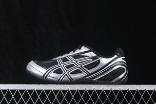 (Category: ) located in . Submitted by outlet.sneaker.shop (Listing ID 1461328340, Image 1). Description: .