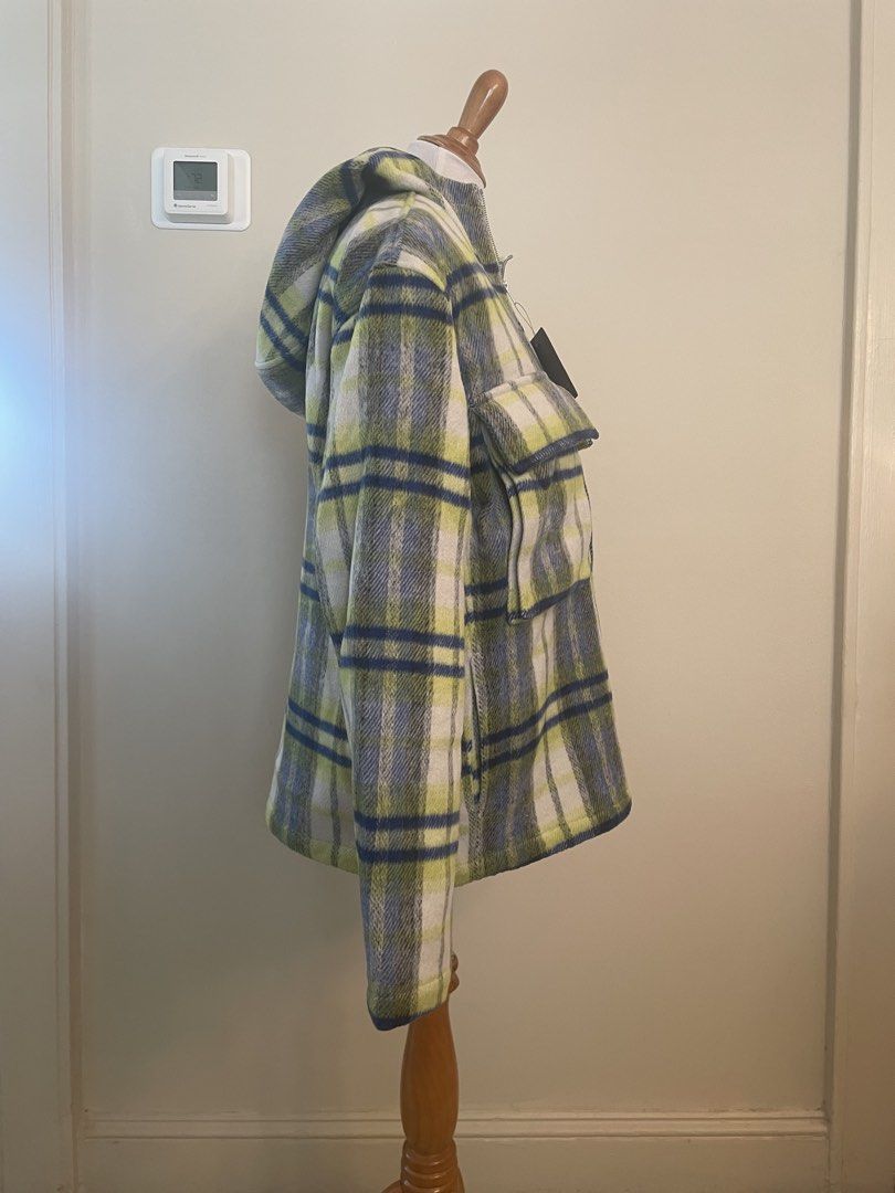 ASOS Plaid Hooded Overshirt Jacket Loose (Category: Coats, Jackets and Outerwear) located in Makati City. Submitted by cheapipie (Listing ID 1461406375, Image 3). Description: - Cool plaid jacket from ASOS loose/relax - Zip-up front closure - Two chest pockets - Quilted lining for extra warmth - Versatile for layering over hoodies or tees - Can be worn zipped up or open.