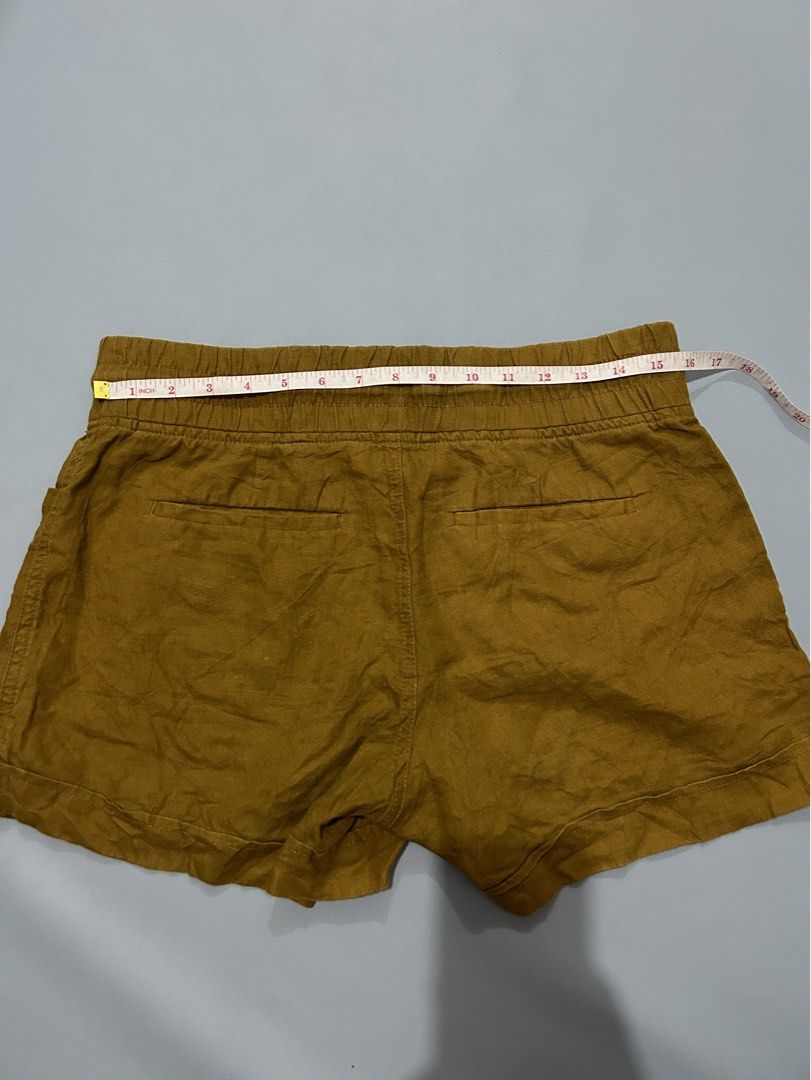 Athleta Short (Category: Shorts) located in Manila. Submitted by chen_clybelles (Listing ID 1461330060, Image 3). Description: M on tag, fits to L.