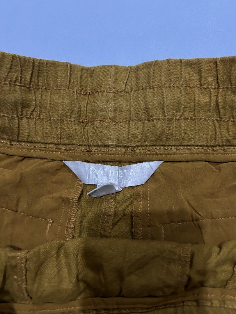 Athleta Short (Category: Shorts) located in Manila. Submitted by chen_clybelles (Listing ID 1461330060, Image 2). Description: M on tag, fits to L.