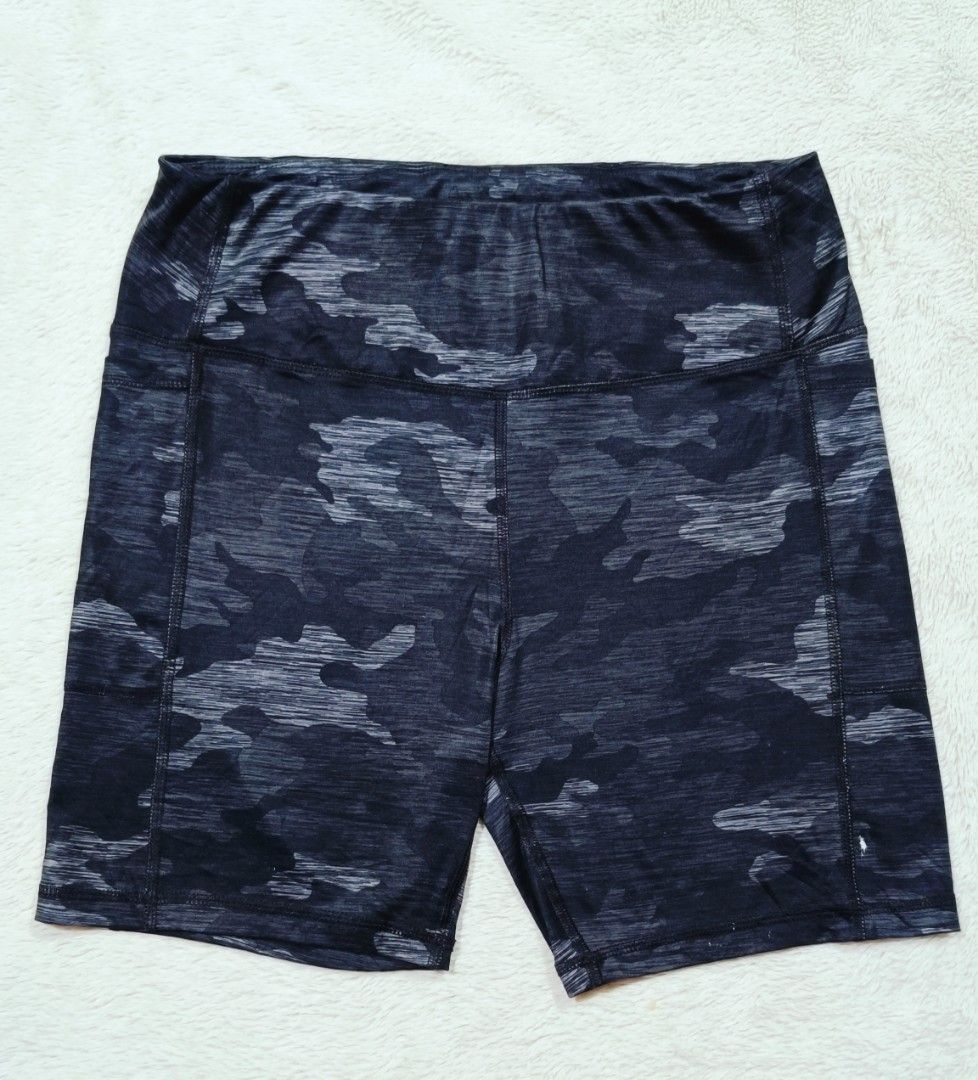 ATHLETIC WORKS CYCLING SHORTS WITH 2 SIDE POCKETS (Category: Activewear) located in Quezon City. Submitted by bratinella168 (Listing ID 1461427879, Image 1). Description: LIKE NEW!!! ATHLETIC WORKS CYCLING SHORTS WITH 2 SIDE POCKETS WAISTLINE: 30-34 INCHES HIPS: 34-38 INCHES LENGTH: 17 1/2 INCHES.