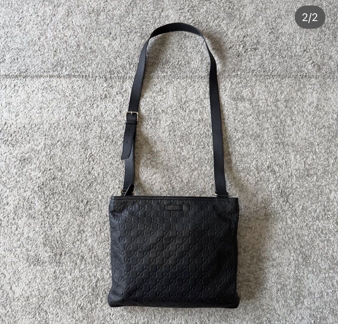 AUTHENTIC GUCCI SLING BAG (Category: Luxury Bags & Wallets) located in Bansalan. Submitted by jhalmar (Listing ID 1461454421, Image 2). Description: .