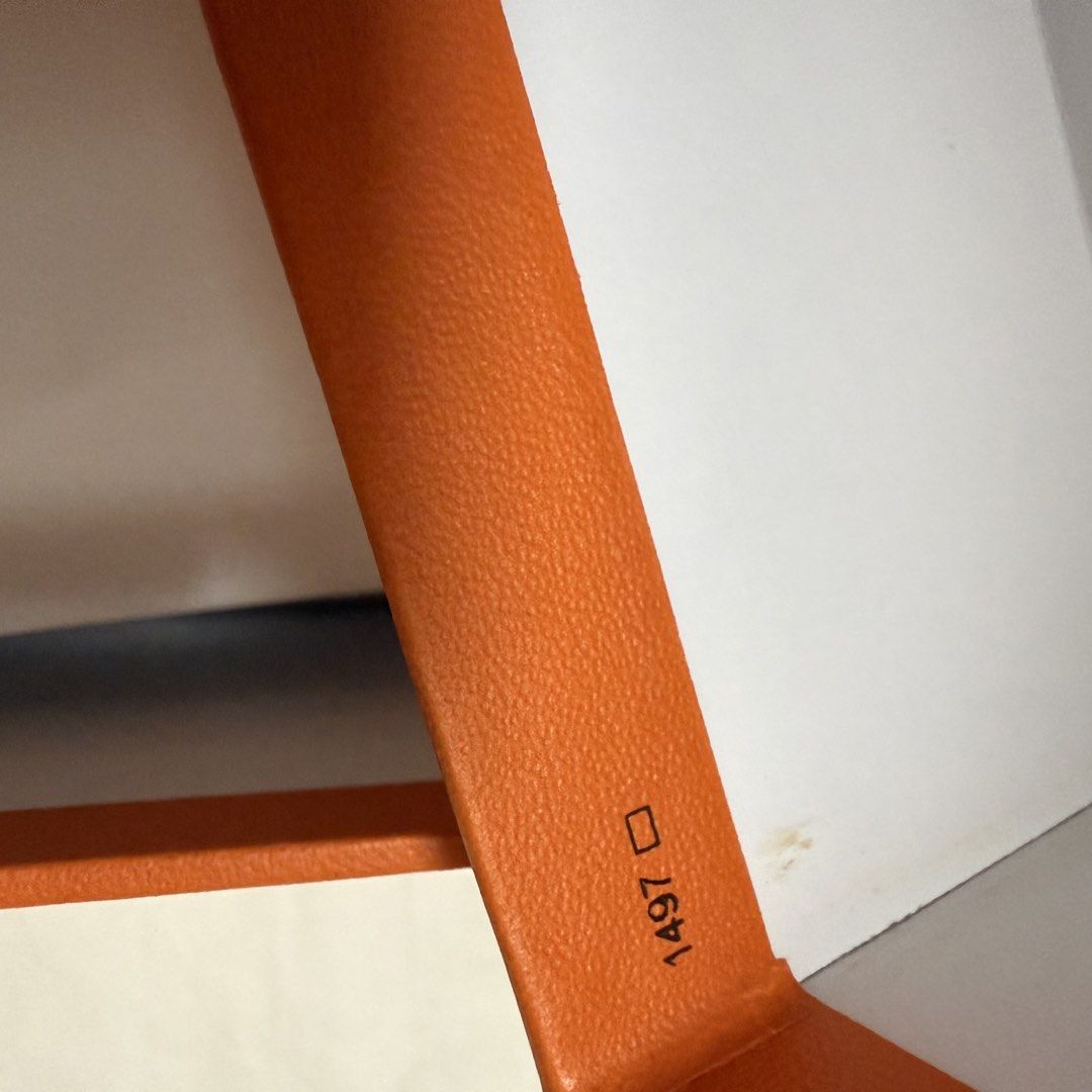 Authentic Hermes Box for Birkin 25 (Category: Luxury Bags & Wallets) located in Manila. Submitted by poppyany (Listing ID 1461539712, Image 2). Description: Authentic Hermes Box for Birkin 25, Kelly 25, Constance 24, etc. Good as brand new. Clean. Ready to use. .