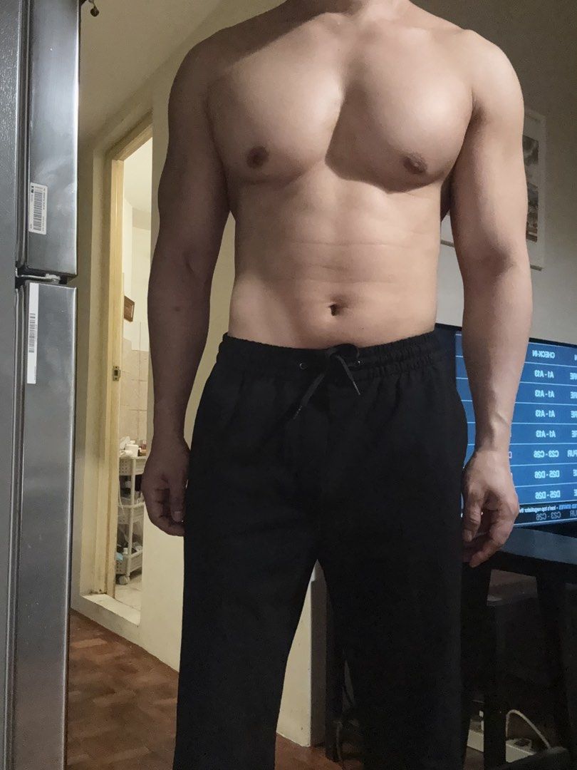 Authentic H&M Athleisure Trousers (Category: Joggers) located in Mandaluyong City. Submitted by material_boi (Listing ID 1461377461, Image 2). Description: Made in Bangladesh. Worn like twice. This is super soft. Black na black pa. It’s not necessarily pang-work out na trousers, though ang design nya parang joggers. With draswtring. Garterized. Waist can fit 30-32 inches; 36.5 inches long. With 4 pockets: 2 in front and 2 at the back. No issue. L