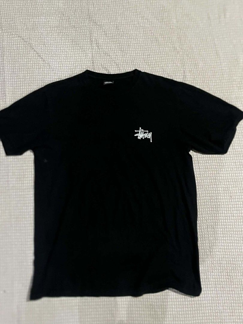 Authentic Stussy (Category: Formal Shirts) located in Santa Barbara. Submitted by kelcardenas14 (Listing ID 1461552163, Image 2). Description: 21x30.5 Issue Crack Print 9.6/10 Color rate.