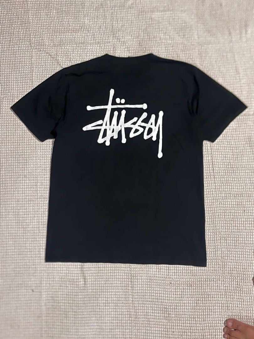 Authentic Stussy (Category: Formal Shirts) located in Santa Barbara. Submitted by kelcardenas14 (Listing ID 1461552163, Image 1). Description: 21x30.5 Issue Crack Print 9.6/10 Color rate.