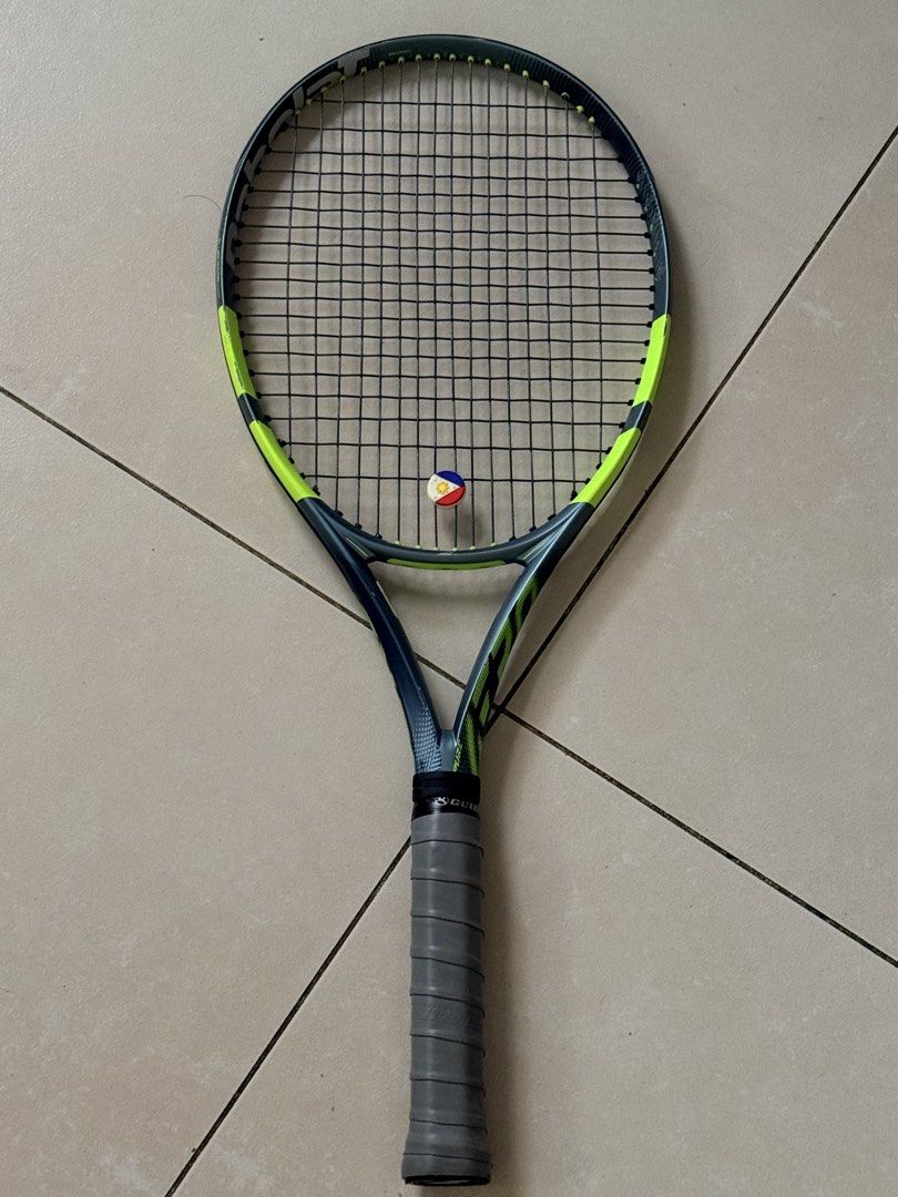 Babolat Aeromodular 2 Tennis Racket (Category: Racket and Ball Sports) located in Taytay. Submitted by aletheax_x (Listing ID 1461340594, Image 1). Description: - Babolat Aeromodular 2 Tennis Racket - Grip Size: 3 4/8 - Origin: Made in China, Engineered in France - Condition: Minor scuffs on frame from normal play 300G.